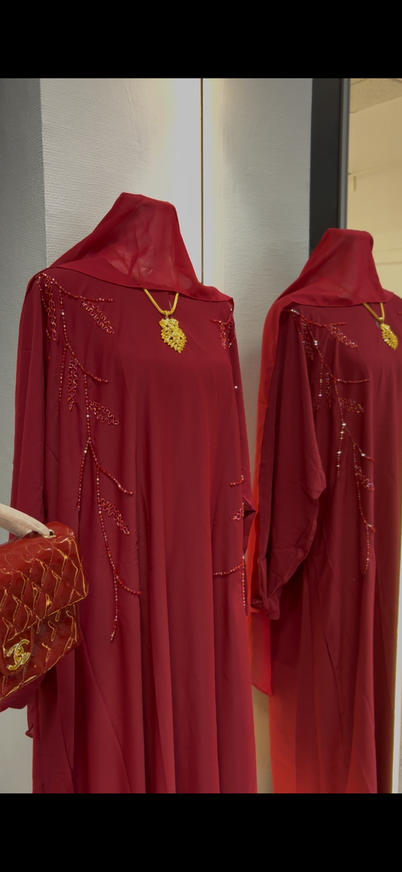 closed abaya